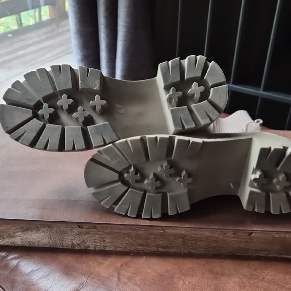 Steve Madden Taupe Ankle Booties - Picture 2 of 3